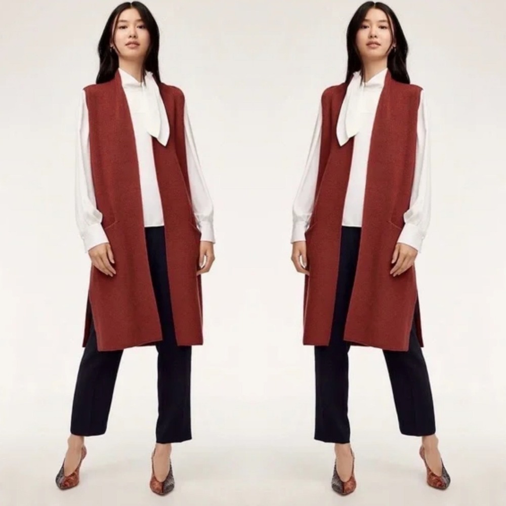 Aritzia 100% Merino Wool Sweater Vest Womens Sz XS Oversized Longlint Knit Rust